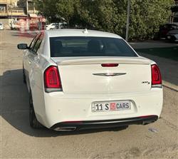 کرایسلەر 300